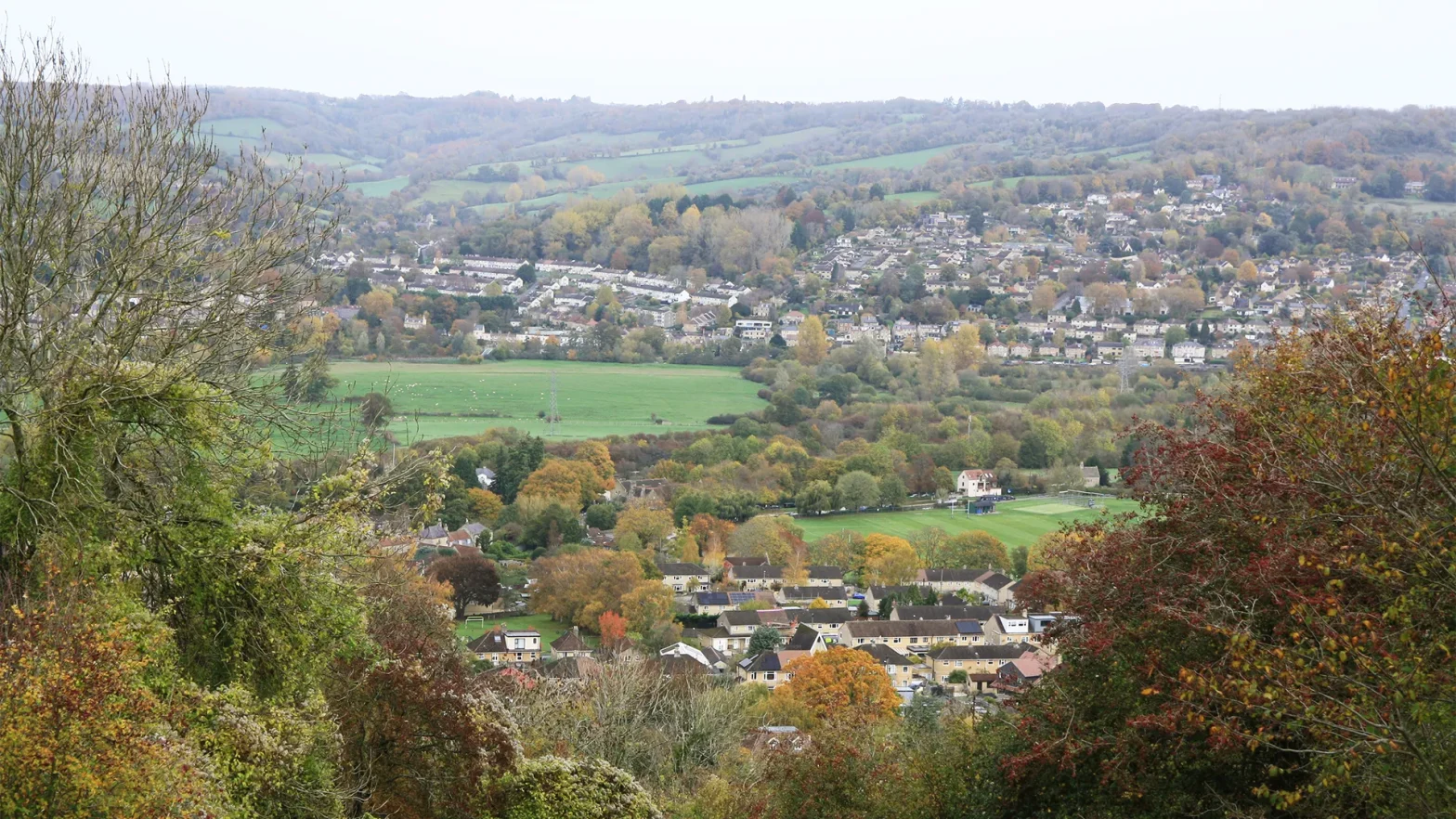 Landscape setting of the approved Bathampton Padel development within the Cotswold National Landscape